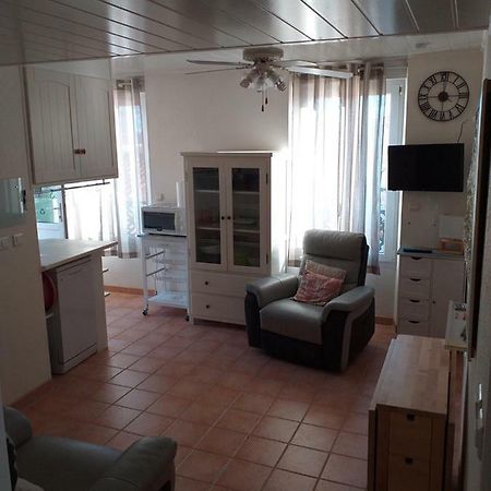 Appartement F2 tout équipé avec terrasse - 66 Salses le Chateau Exterior foto