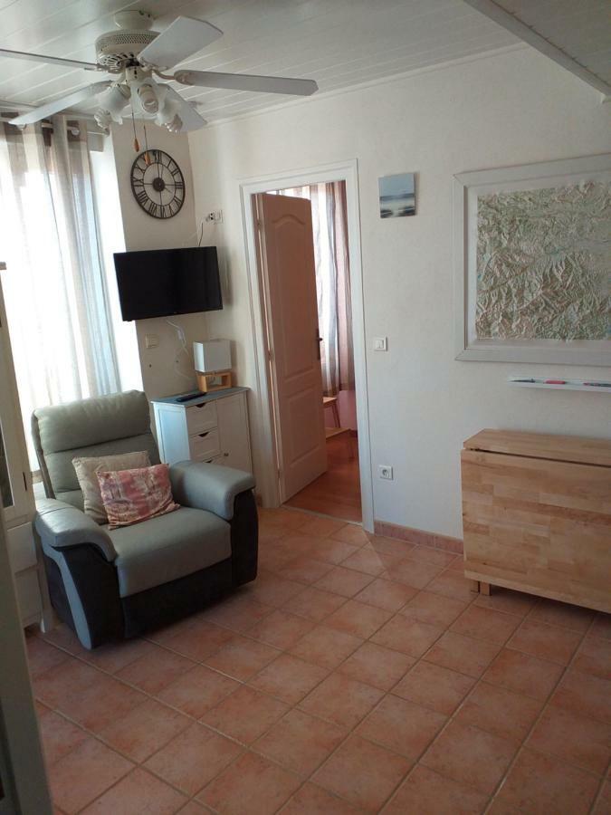 Appartement F2 tout équipé avec terrasse - 66 Salses le Chateau Exterior foto