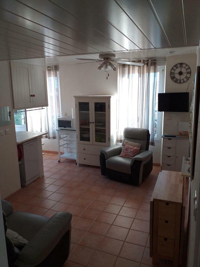 Appartement F2 tout équipé avec terrasse - 66 Salses le Chateau Exterior foto